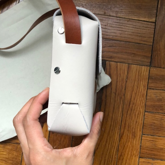 Nell Harper Italian Leather Crossbody Bag - Picture 7 of 8